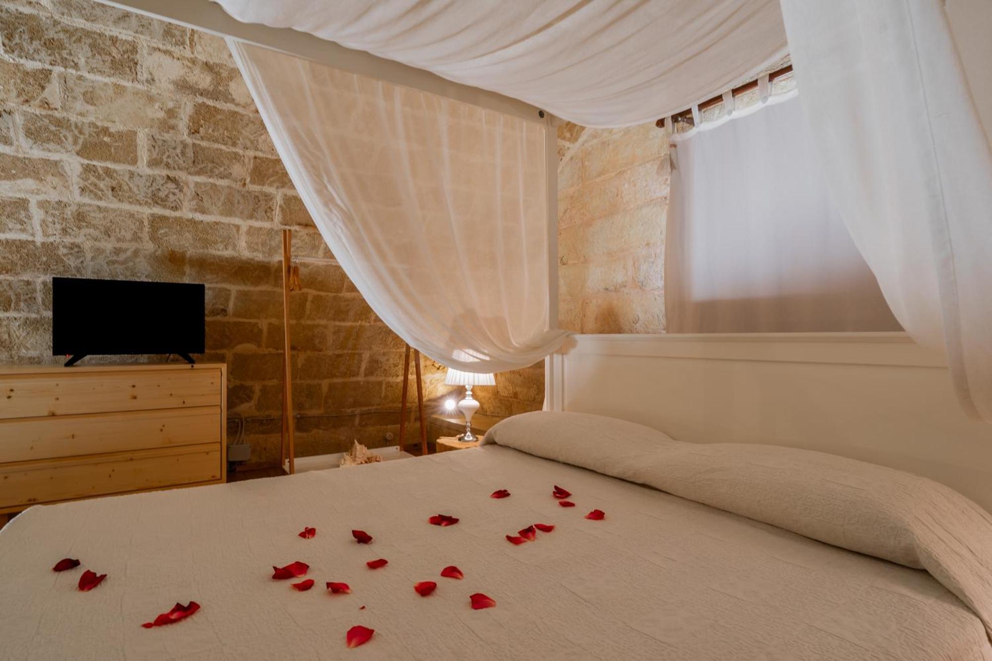 Dimora Soleda Apartment Torre San Giovanni Ugento Luaran gambar